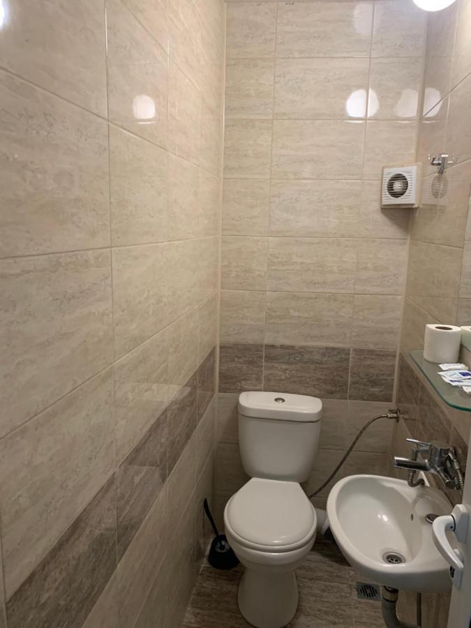 Hotel Oazis Haskovo Esterno foto